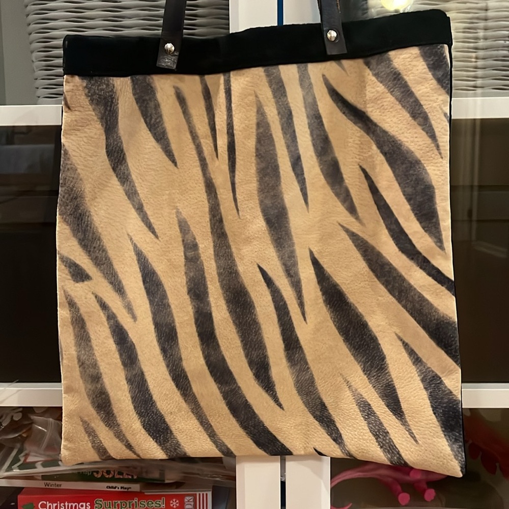 Vintage Tan and Black Zebra-Print Tote Bag - Picture 2 of 6